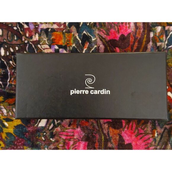 NEW Pierre Cardin Pink Paisley Satin Bow Tie, Pocket Square, Lapel Flower. - Picture 3 of 3